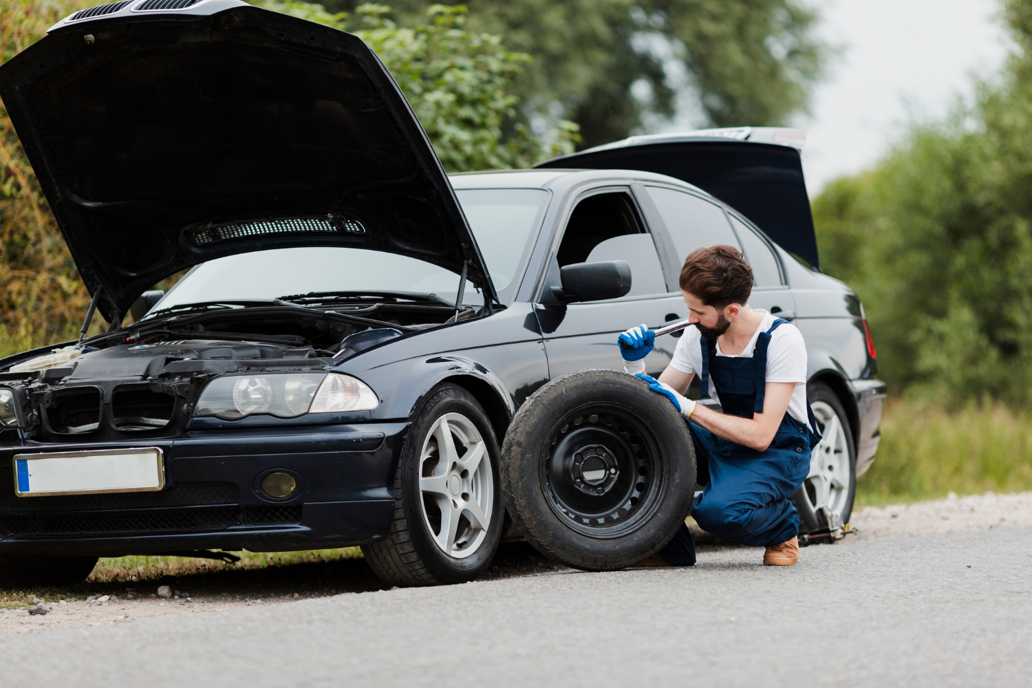 Ventura 24/7 Roadside Assistance in Hamilton, Ontario.