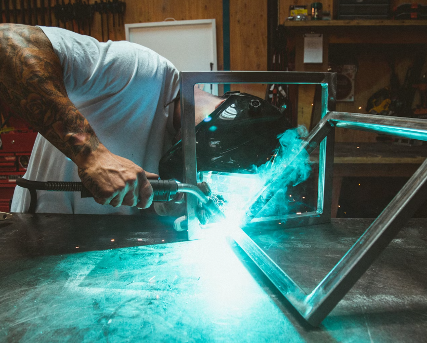 Robey's Welding - General Contractors in Bow Island, Alberta