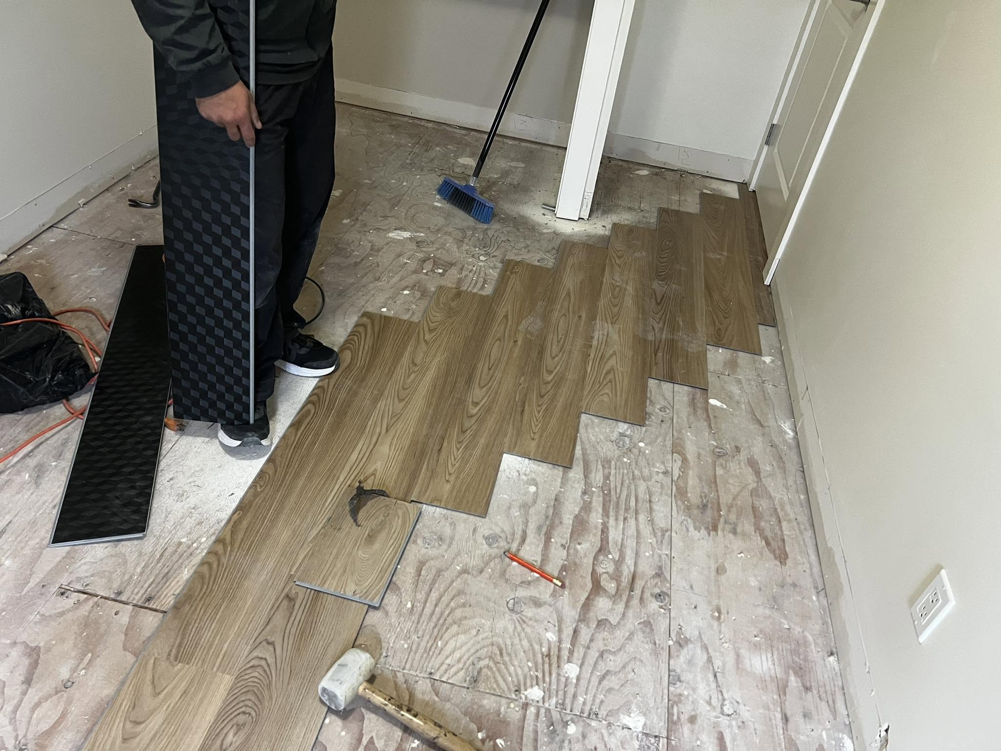 Flint Flooring & Renovations in Kelowna, British Columbia