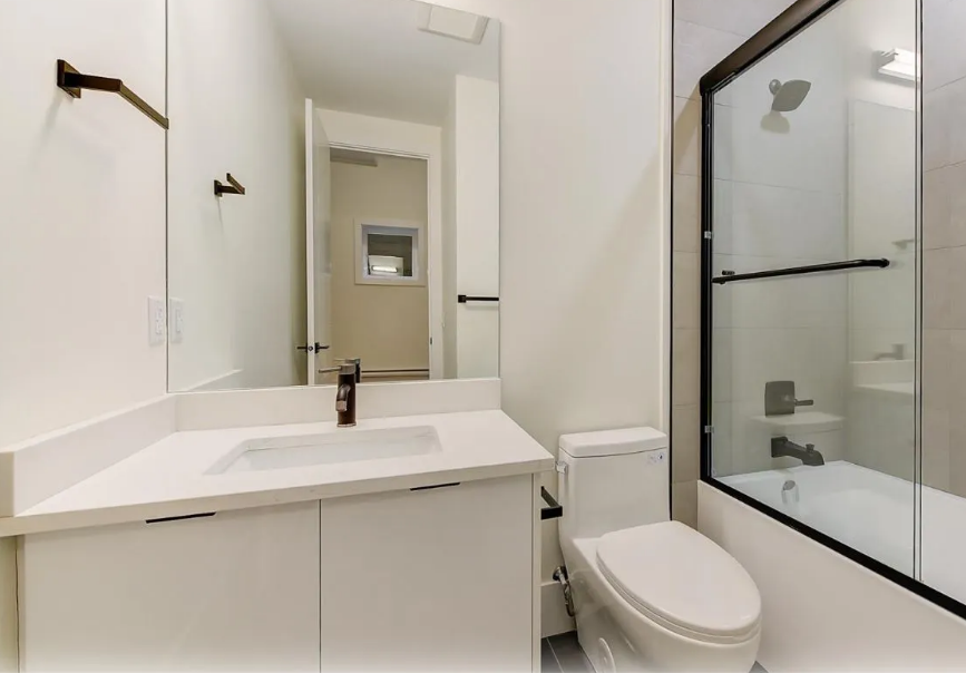  Kelowna Countertops in Kelowna, British Columbia.