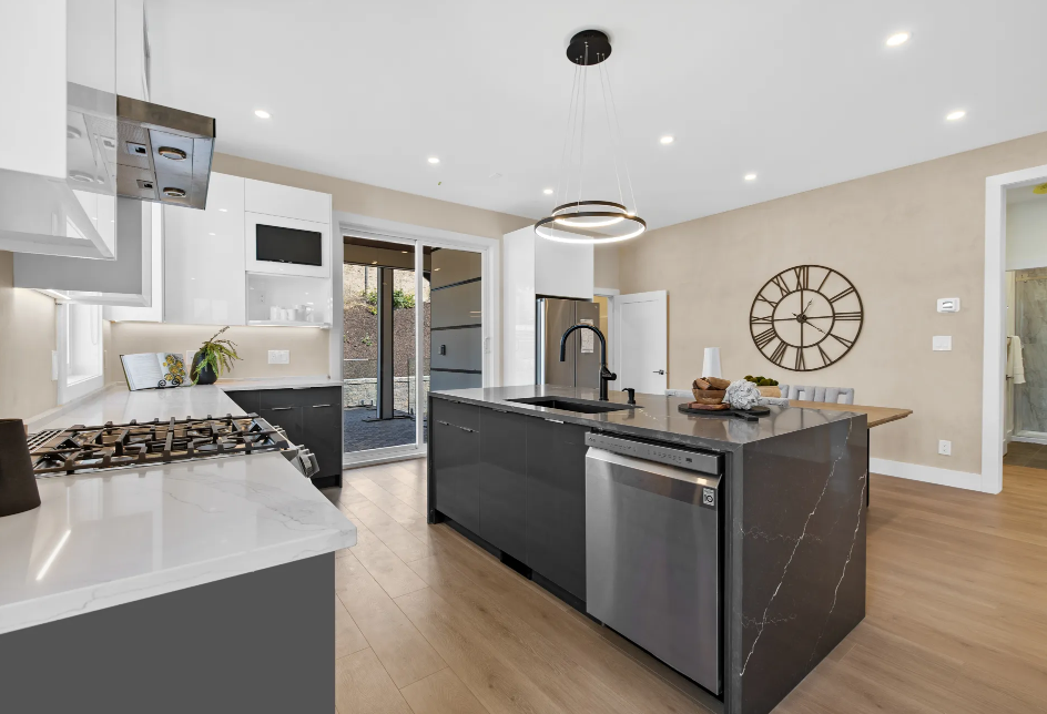  Kelowna Countertops in Kelowna, British Columbia.