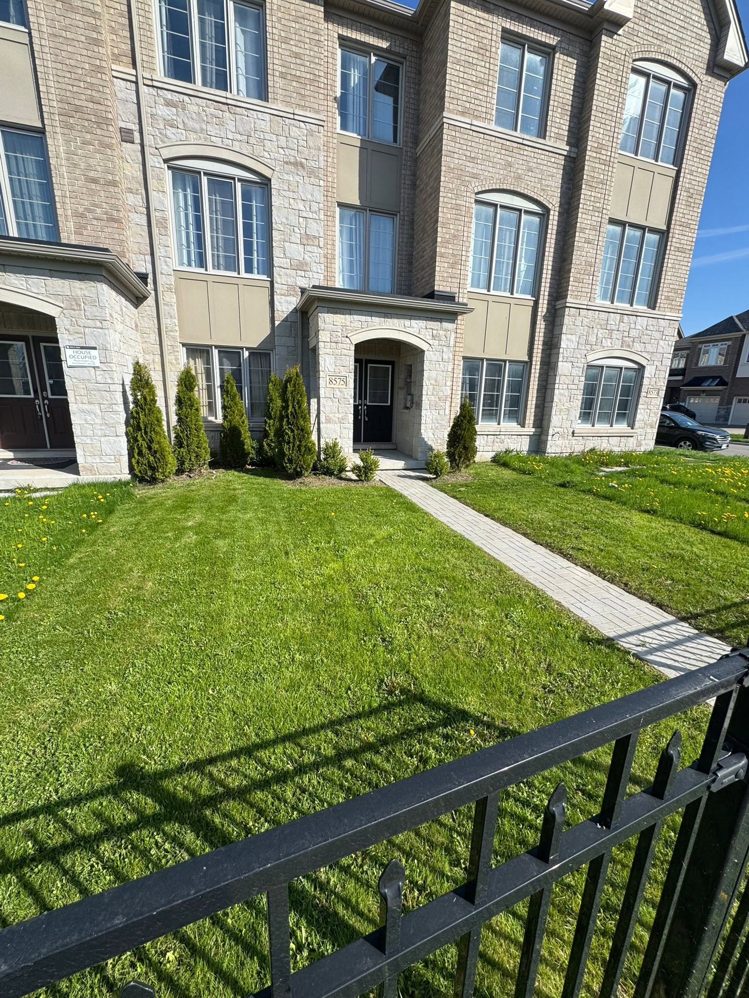 Fullcycle Property Care - Lawn Maintenance in Brampton, Ontario.