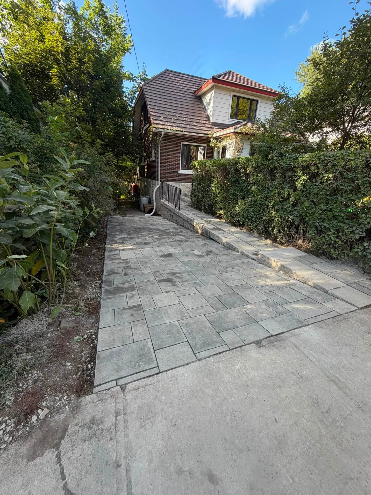 SR Landscaping & Construction Inc
