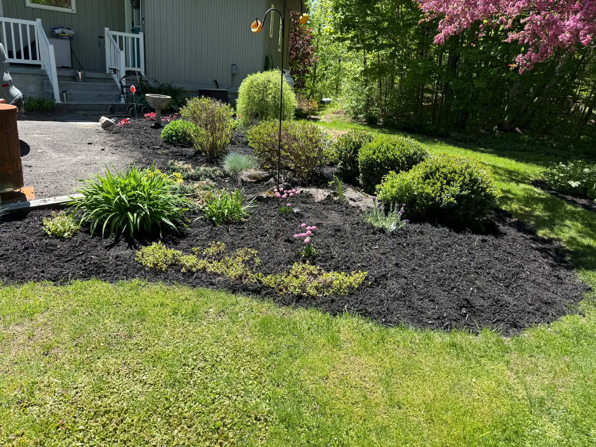 Flieler's Lawn Care Services & More - Lawn Maintenance in Madoc, Ontario