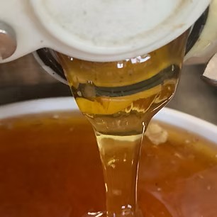 Hilly Grove Honey in Manitowaning, Ontario - Photo 3