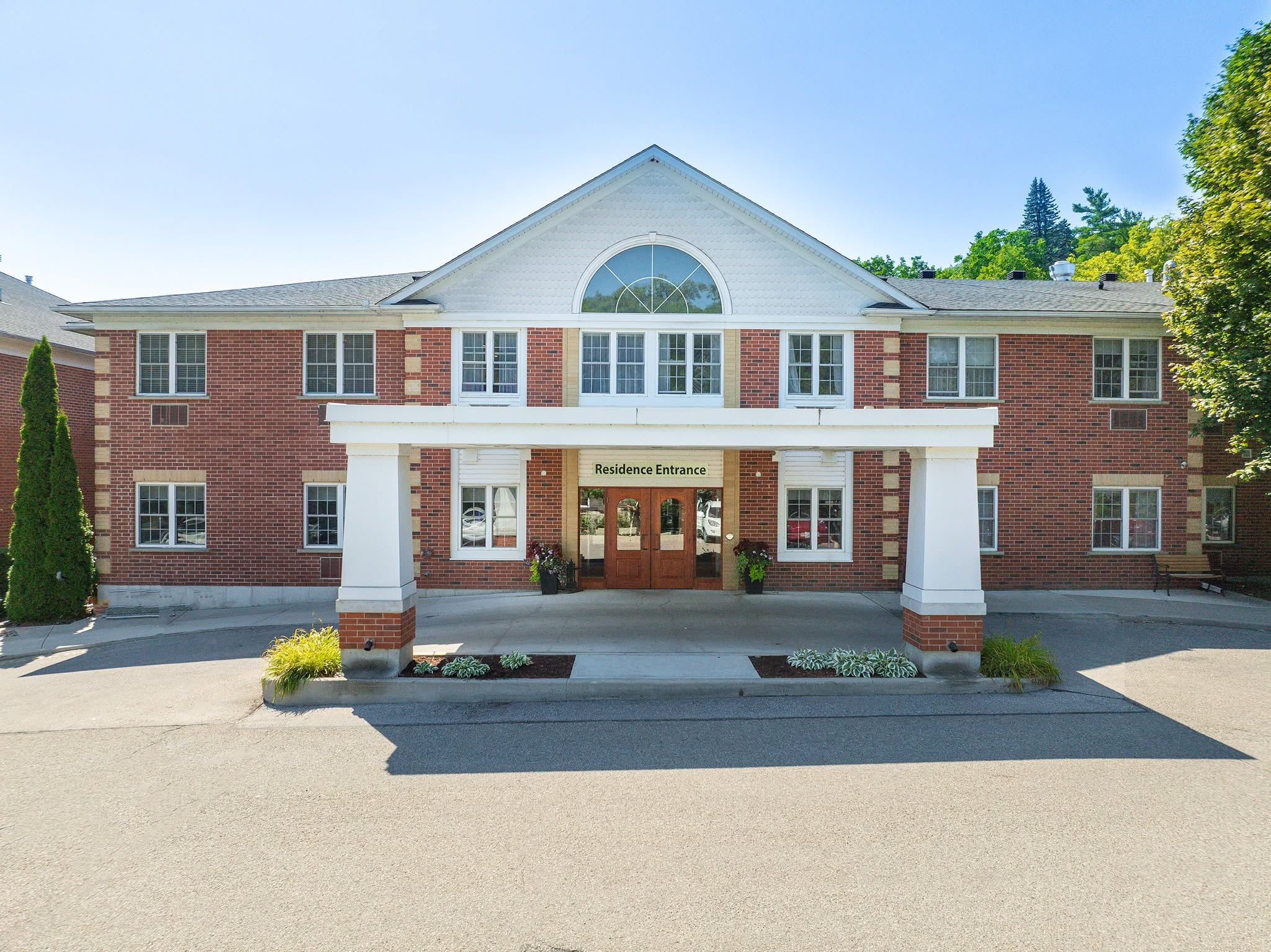 Mountainview Residence & Terrace-Retirement Homes & Communities in Georgetown, Ontario
