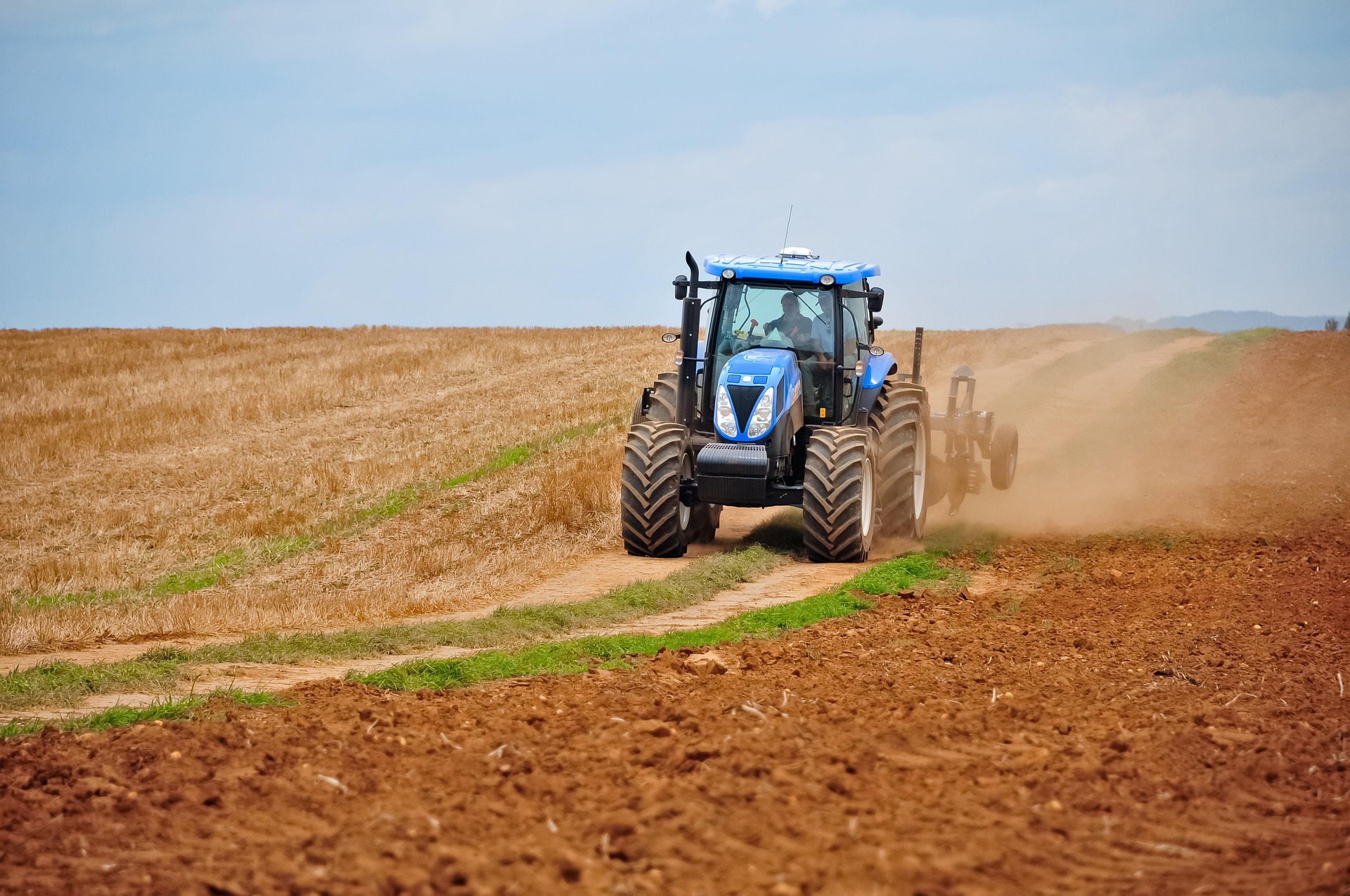 Wrico Agri - Farming & Agricultural Services in Midhurst, Ontario