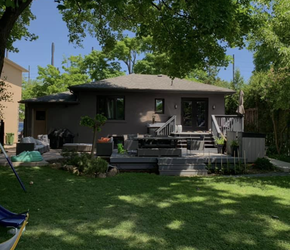 Goni Stucco in Hamilton, Ontario - Photo 1