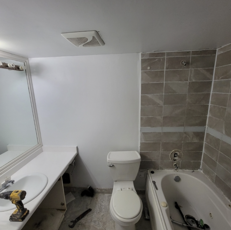 A to Z Renocrafts Construction Inc in Oakville, Ontario - Photo 4