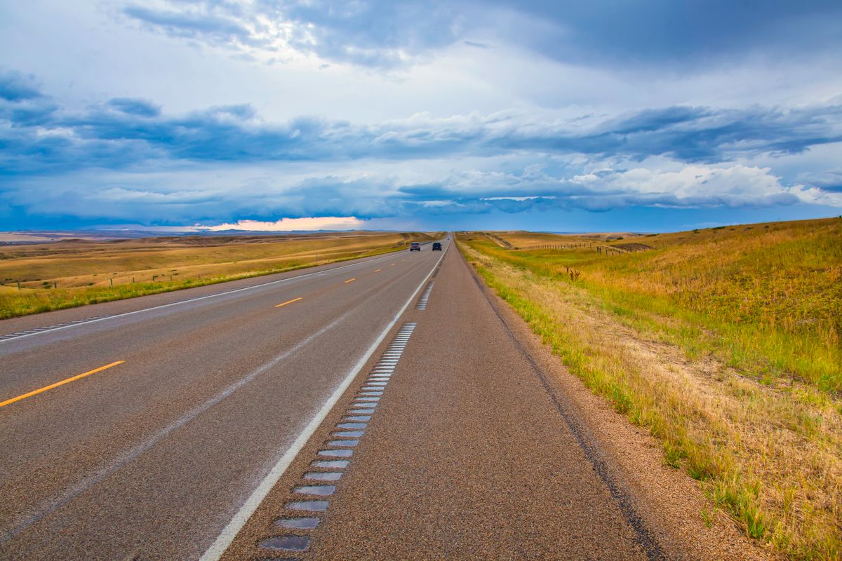 Itty Bitty Piloting Service - Pilot Car Service in Fort Macleod, Alberta