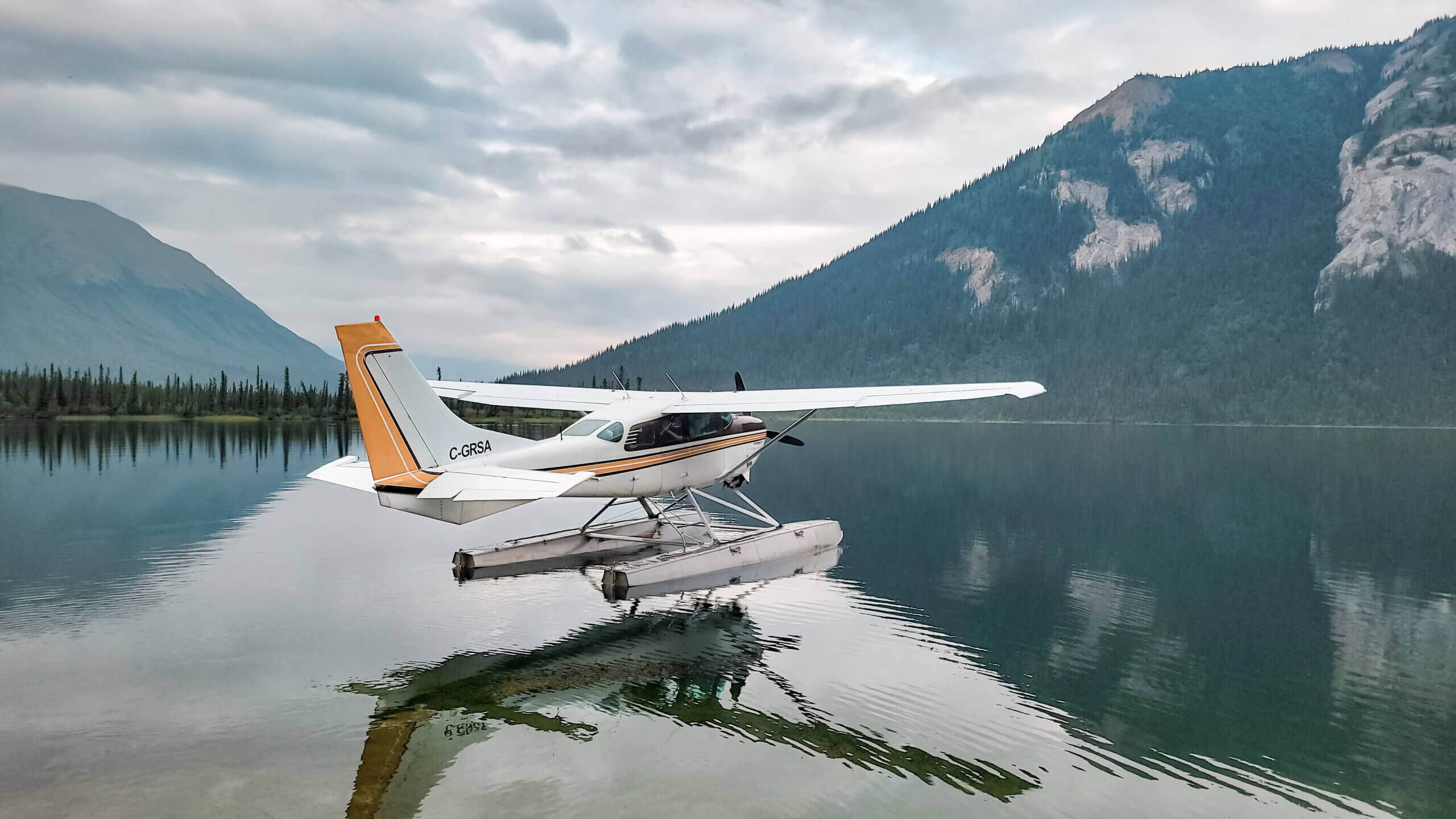 Yukon Peak Outfitters - Wilderness Outfitters, Guides & Tours in Whitehorse, Yukon